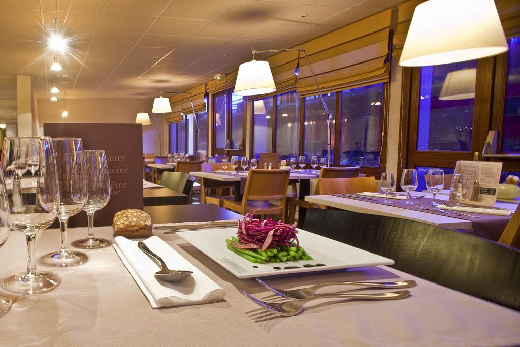 Kyriad Tours Sud - Chambray Les Tours Restoran gambar